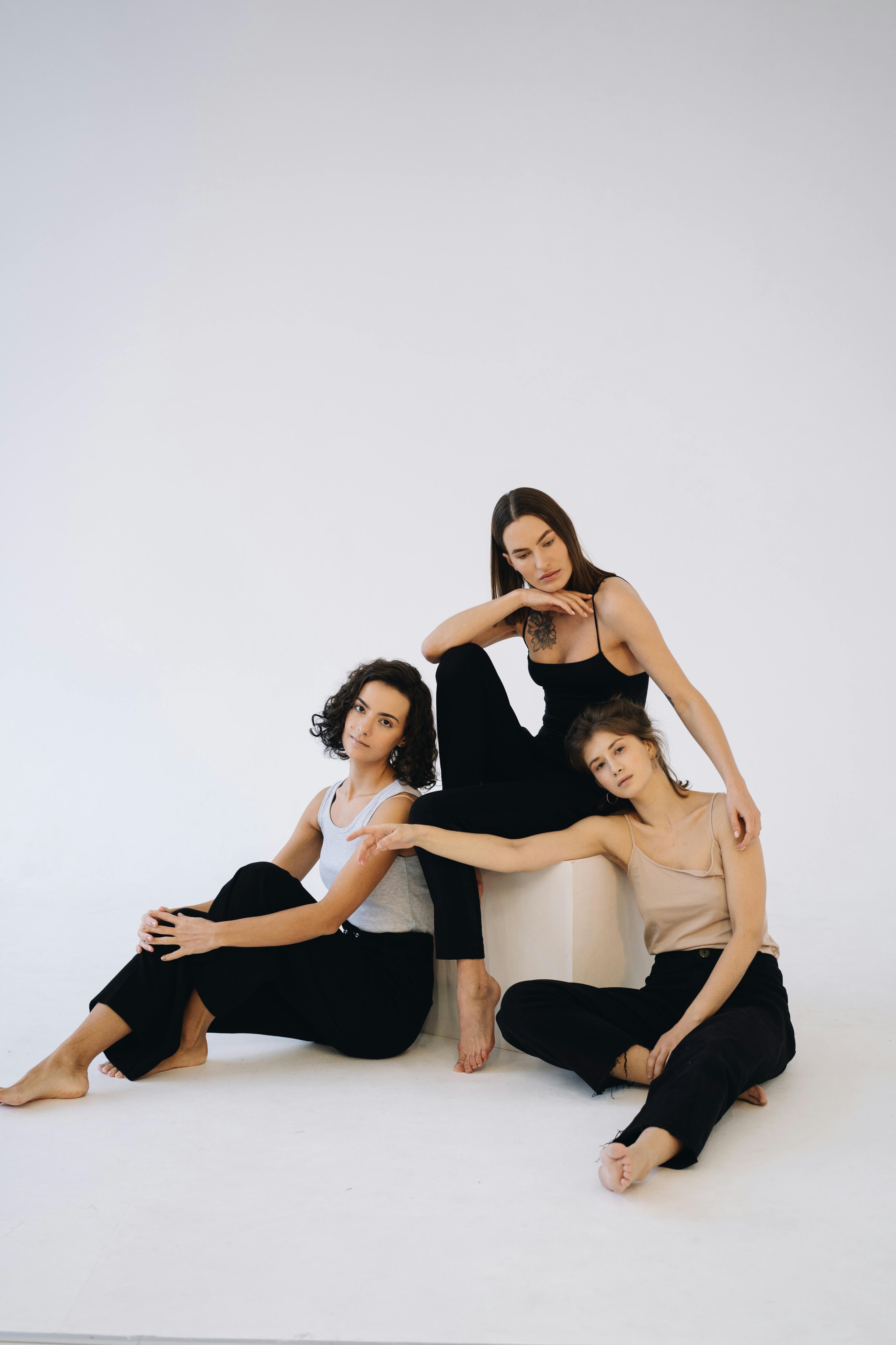 穿搭与体感对比氛围图，用于视频入口